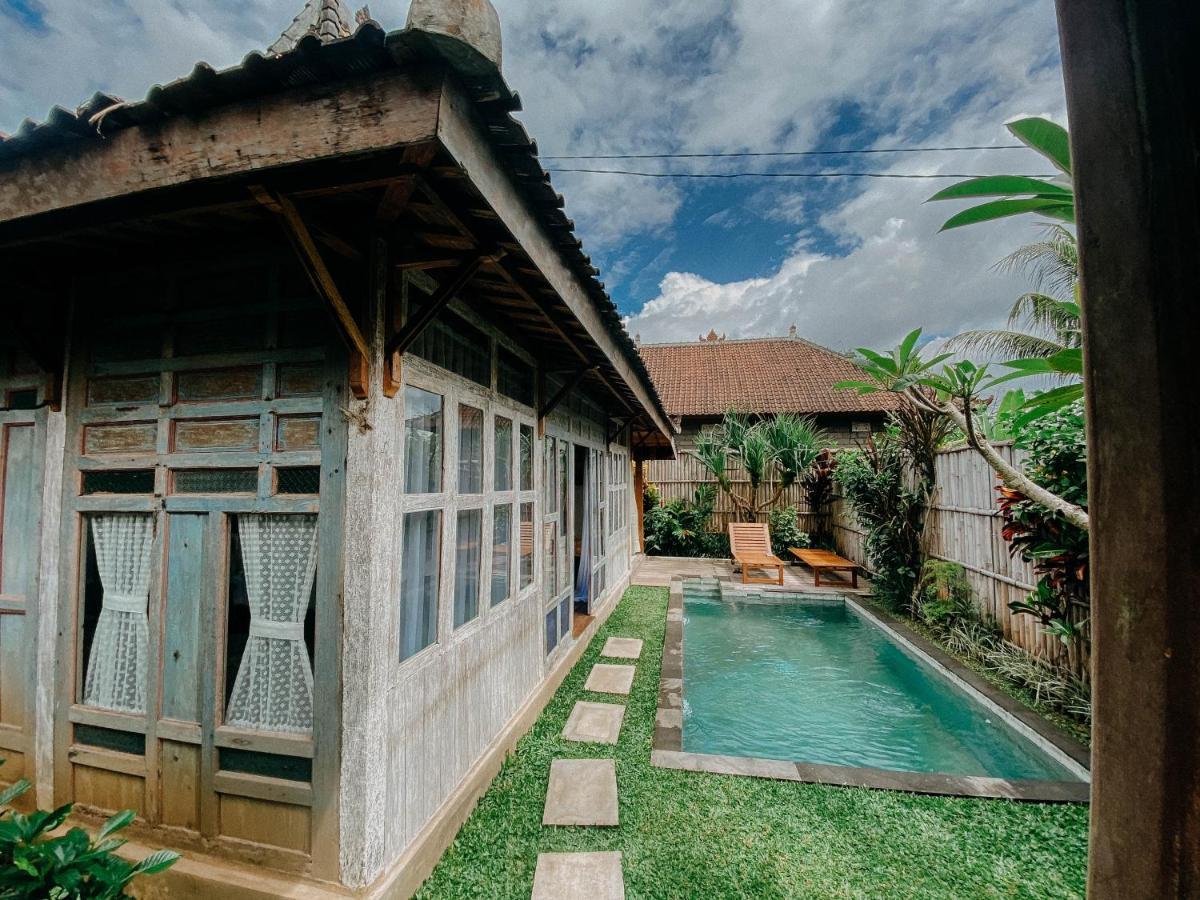 Sarini Villas Blahbatu Extérieur photo