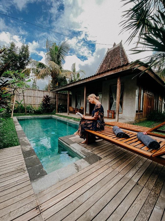 Sarini Villas Blahbatu Extérieur photo
