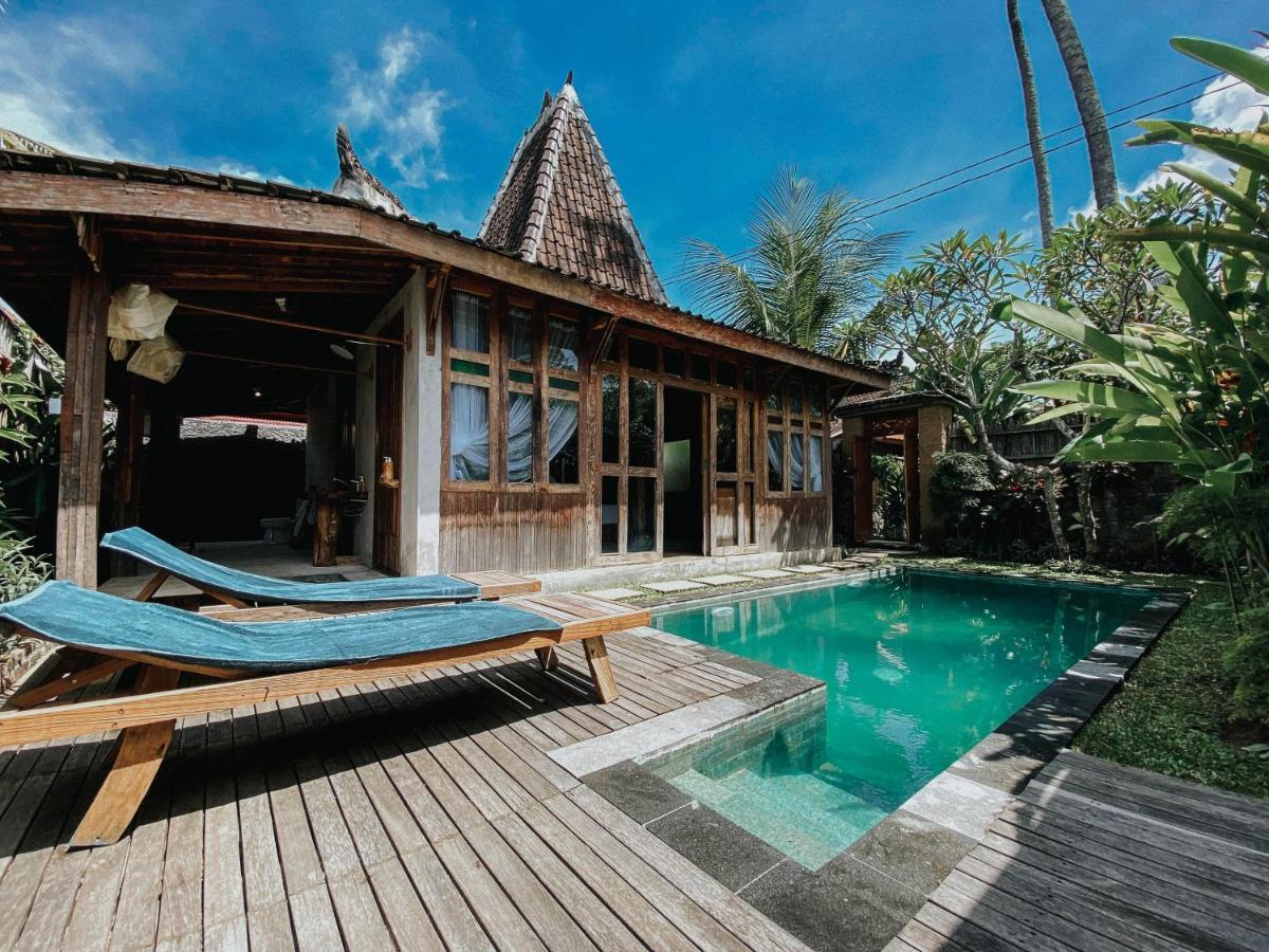 Sarini Villas Blahbatu Extérieur photo