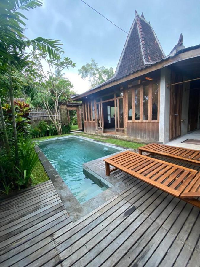 Sarini Villas Blahbatu Extérieur photo