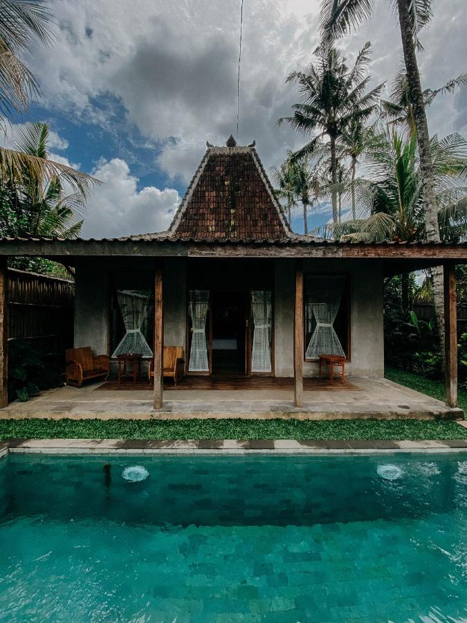 Sarini Villas Blahbatu Extérieur photo