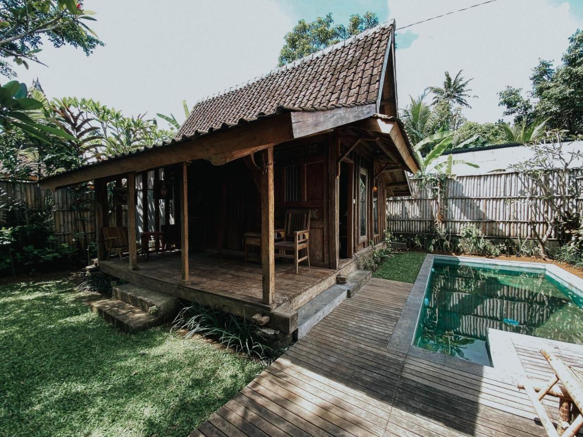 Sarini Villas Blahbatu Extérieur photo